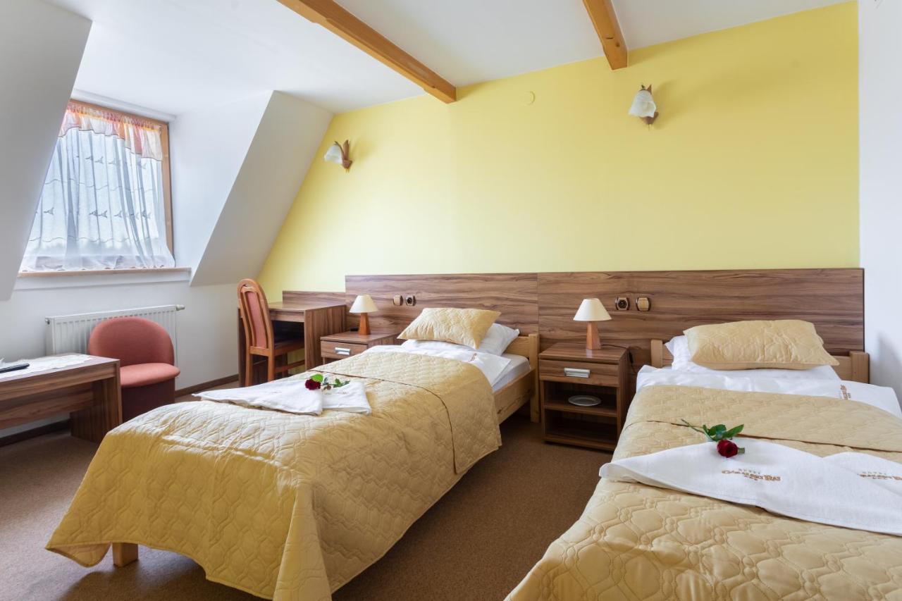 Hotel Goralski Raj Nowy Targ Esterno foto